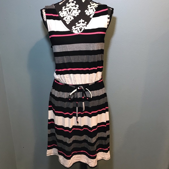 Merona Dresses & Skirts - Merona * Black White Pink Summer Striped Dress Woman’s Medium M EUC Casual Dress